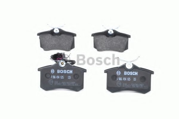 BOSCH - 0 986 494 025 - Комплект тормозных колодок, дисковый тормоз (Тормозная система)