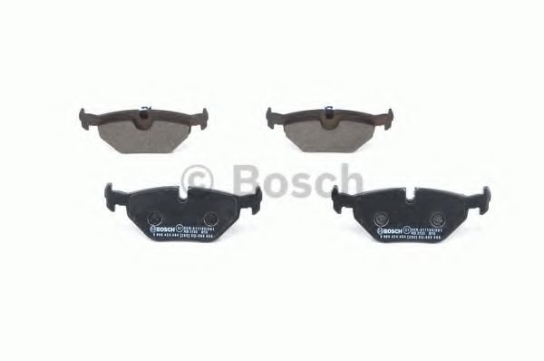 BOSCH - 0 986 424 484 - Комплект тормозных колодок, дисковый тормоз (Тормозная система)