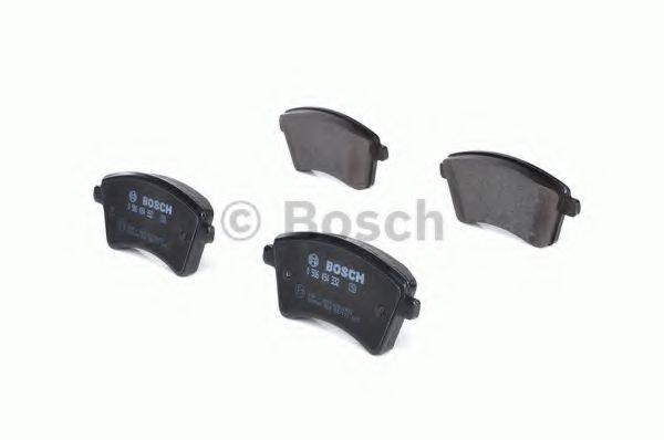 BOSCH - 0 986 494 332 - Комплект тормозных колодок, дисковый тормоз (Тормозная система)