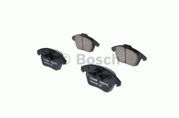 BOSCH - 0 986 424 825 - Комплект тормозных колодок, дисковый тормоз (Тормозная система)