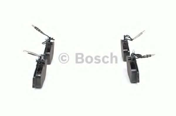 BOSCH - 0 986 424 033 - Комплект тормозных колодок, дисковый тормоз (Тормозная система)