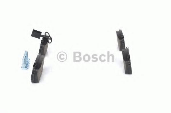 BOSCH - 0 986 424 597 - Комплект тормозных колодок, дисковый тормоз (Тормозная система)