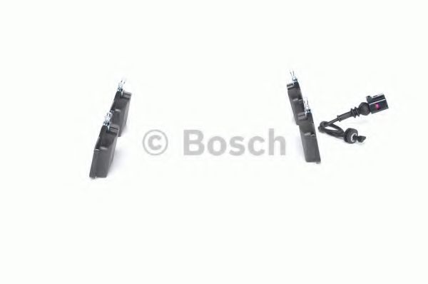 BOSCH - 0 986 424 813 - Комплект тормозных колодок, дисковый тормоз (Тормозная система)