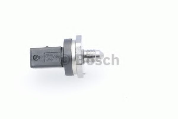 BOSCH - 0 261 545 059 - Датчик, давление подачи топлива (Приготовление смеси)