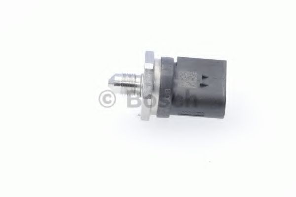 BOSCH - 0 261 545 059 - Датчик, давление подачи топлива (Приготовление смеси)