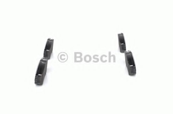 BOSCH - 0 986 424 818 - Комплект тормозных колодок, дисковый тормоз (Тормозная система)