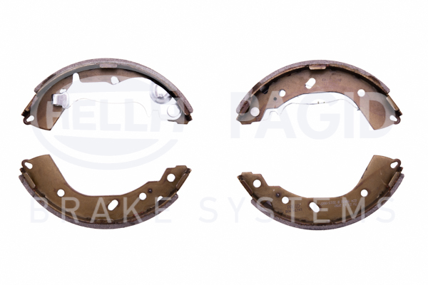 BEHR HELLA SERVICE - 8DB355000431 - Комплект тормозных колодок