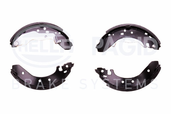 BEHR HELLA SERVICE - 8DB355001321 - Комплект тормозных колодок