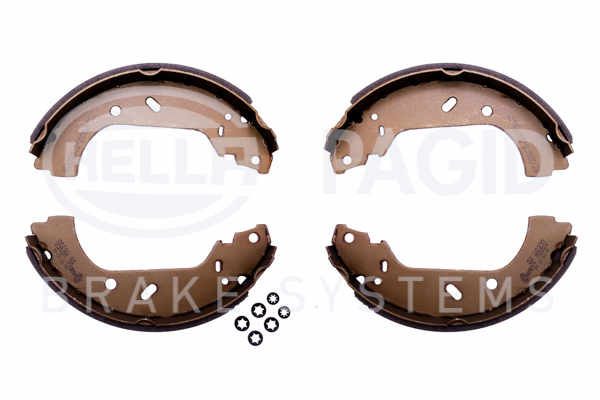 BEHR HELLA SERVICE - 8DB355001641 - Комплект тормозных колодок