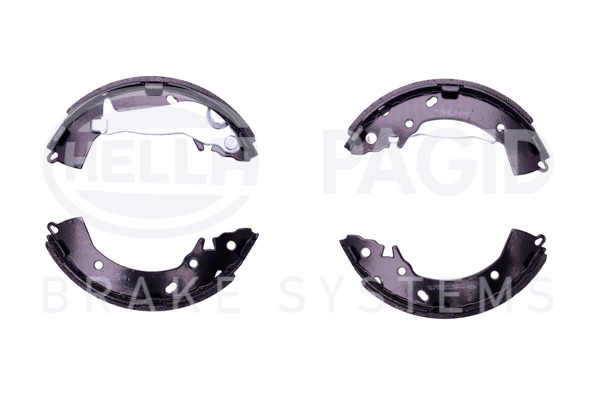 BEHR HELLA SERVICE - 8DB355002821 - Комплект тормозных колодок