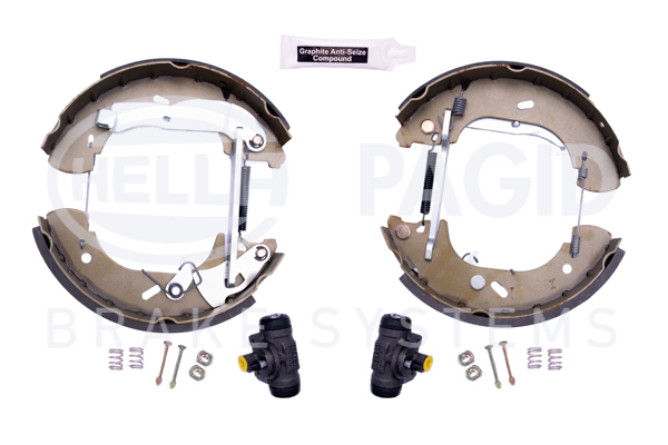 BEHR HELLA SERVICE - 8DB355004141 - Комплект тормозных колодок