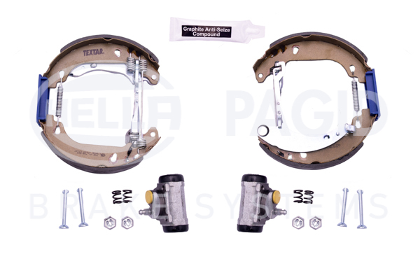 BEHR HELLA SERVICE - 8DB355004641 - Комплект тормозных колодок