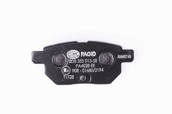 BEHR HELLA SERVICE - 8DB355013581 - Комплект тормозных колодок, дисковый тормоз